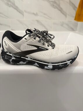 Brooks Ghost 14 Women’s Running Shoes - White/Black